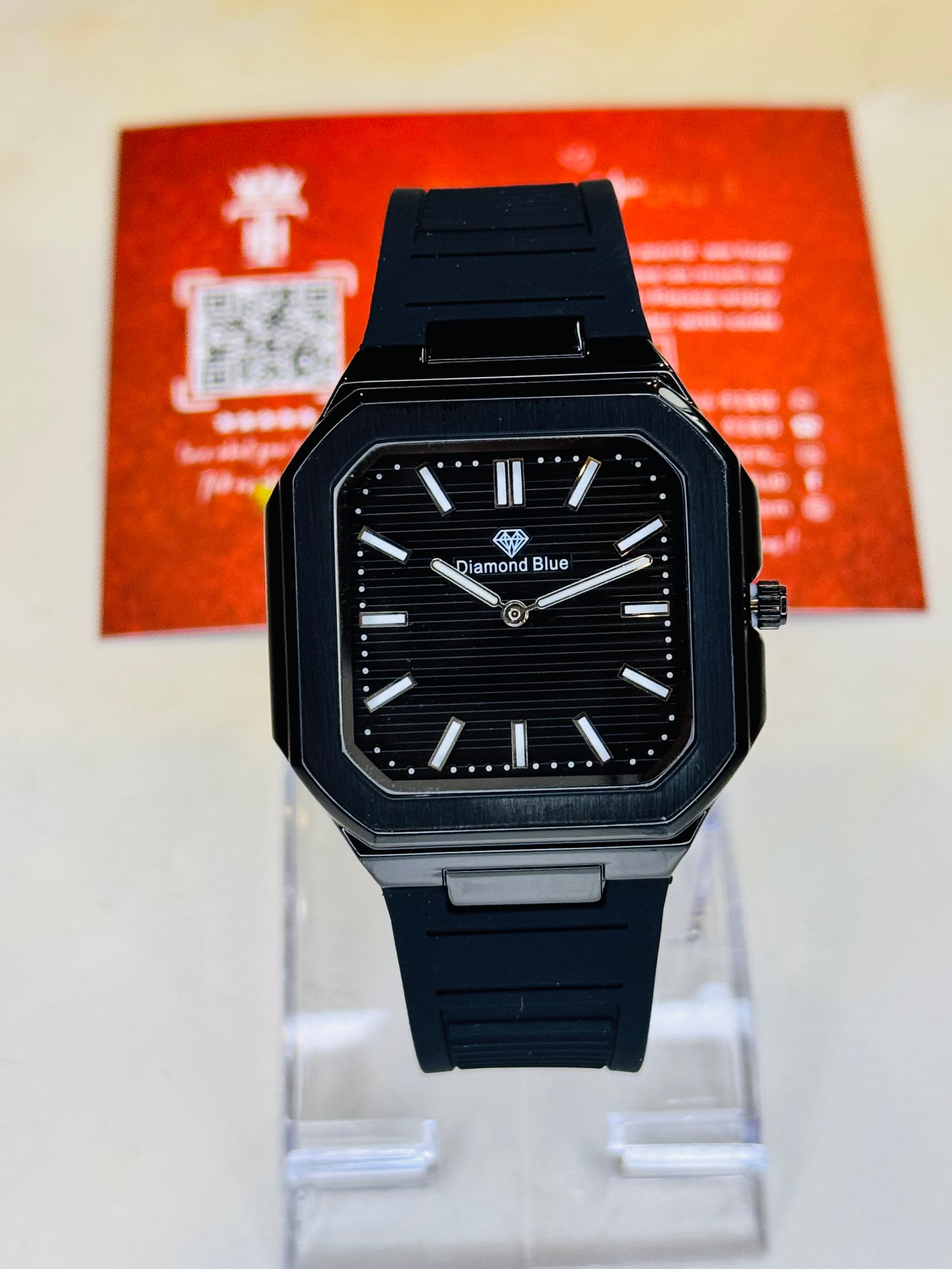 All Black Old Money Magnet Strap Watch