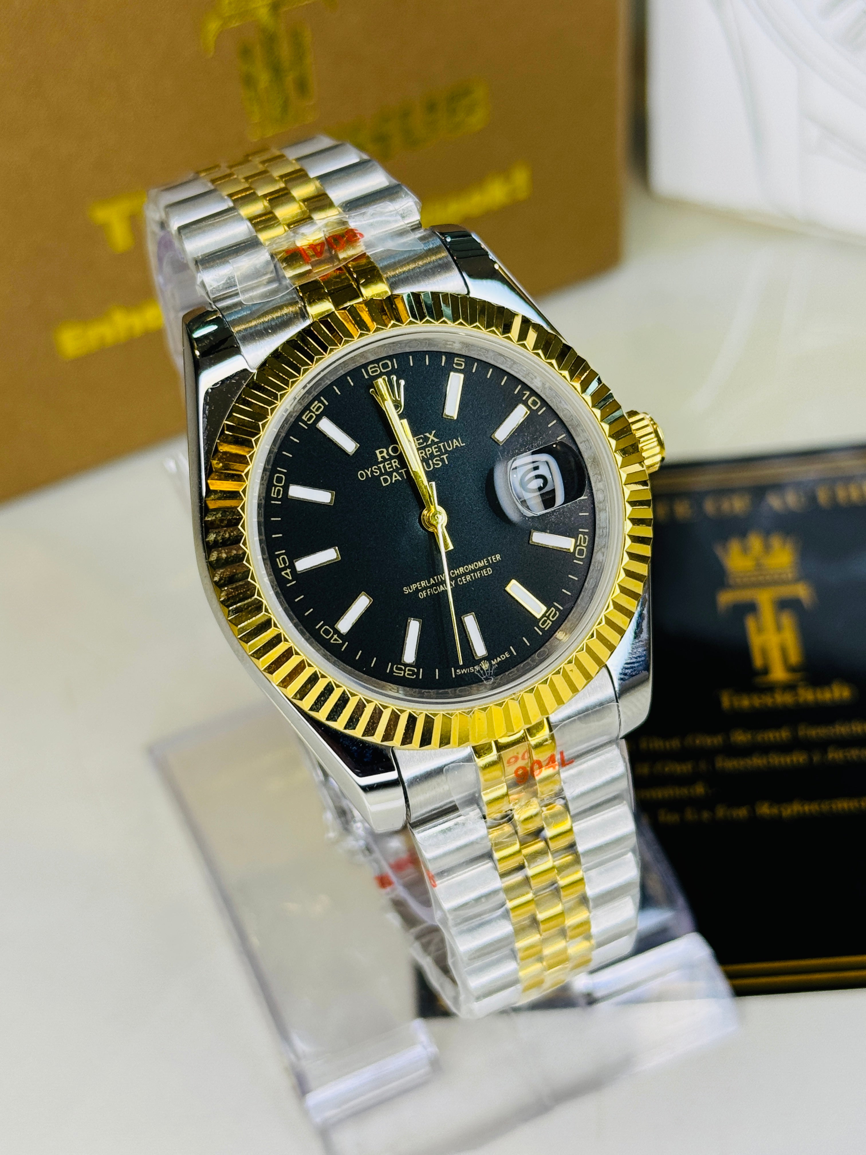 Jubilee Date Just Two Tone Vertical Fluted Black Dial Quartz Watch