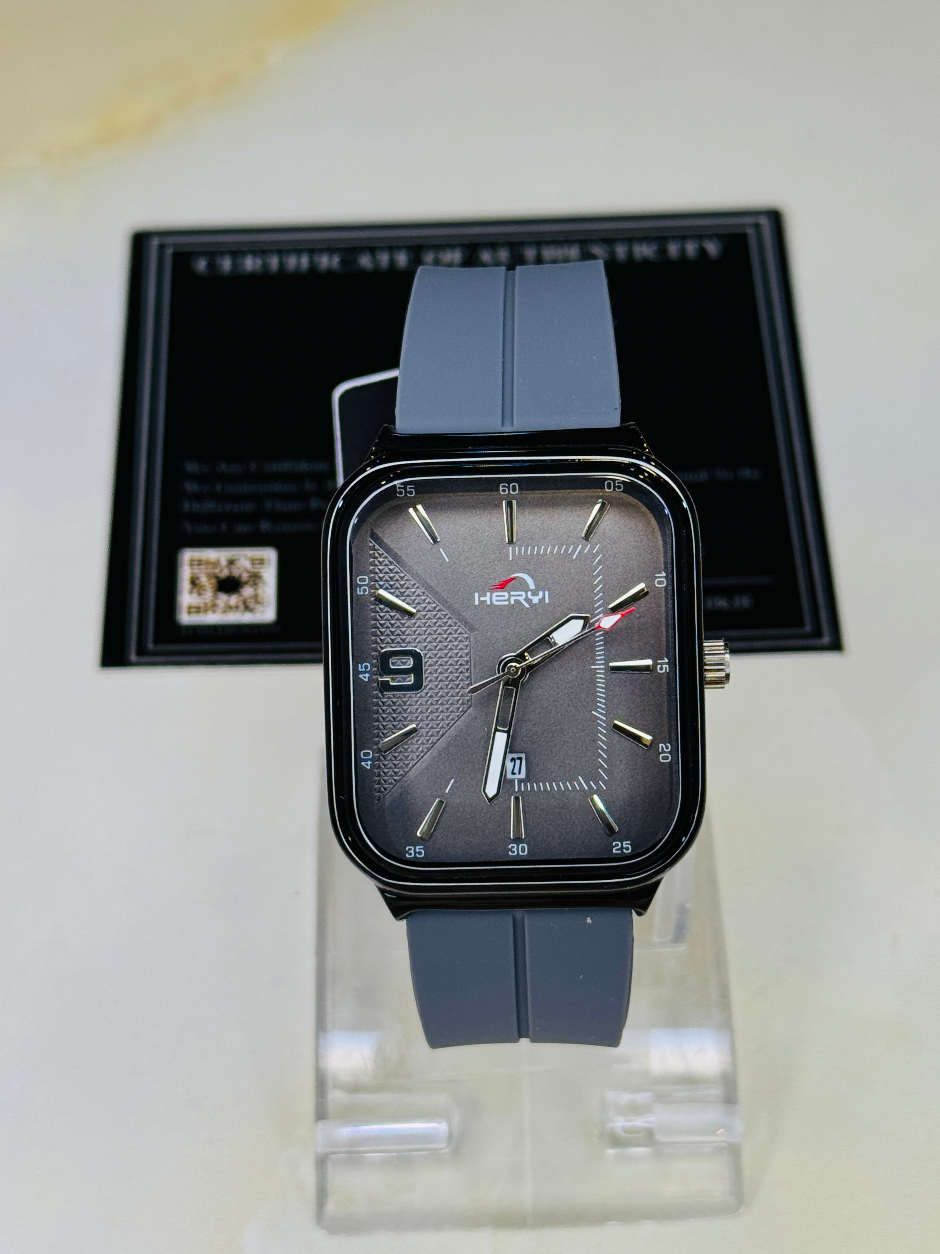Grey Heryi Seamer Magnet Strap Watch