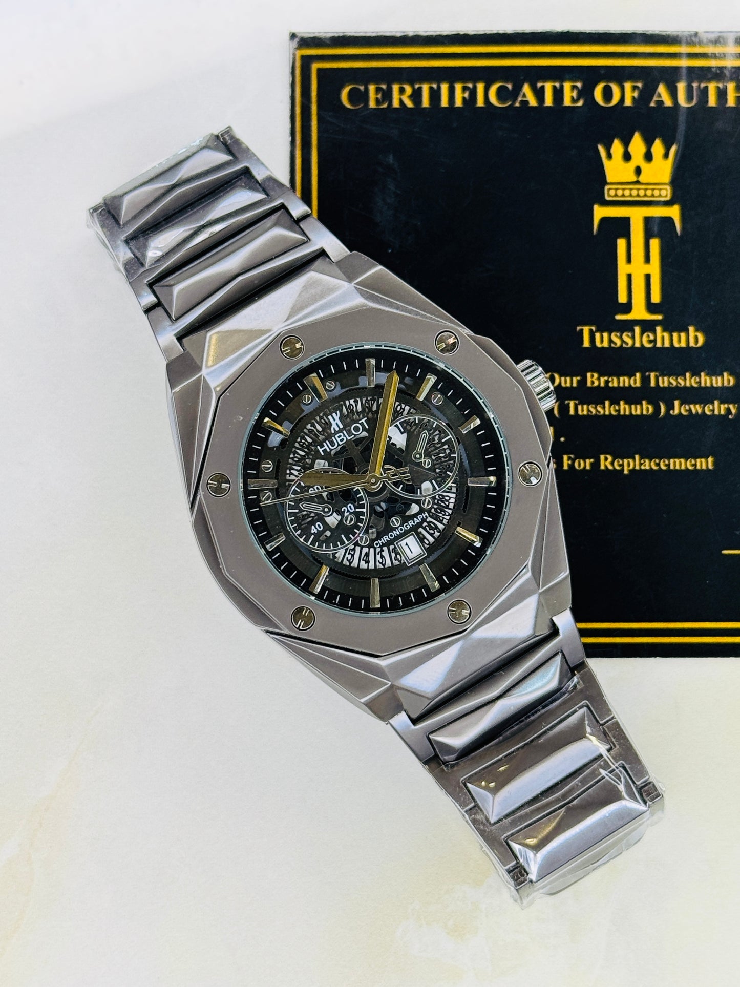 Black Prism Chain Strapped Hologram Dial Hublot Watch