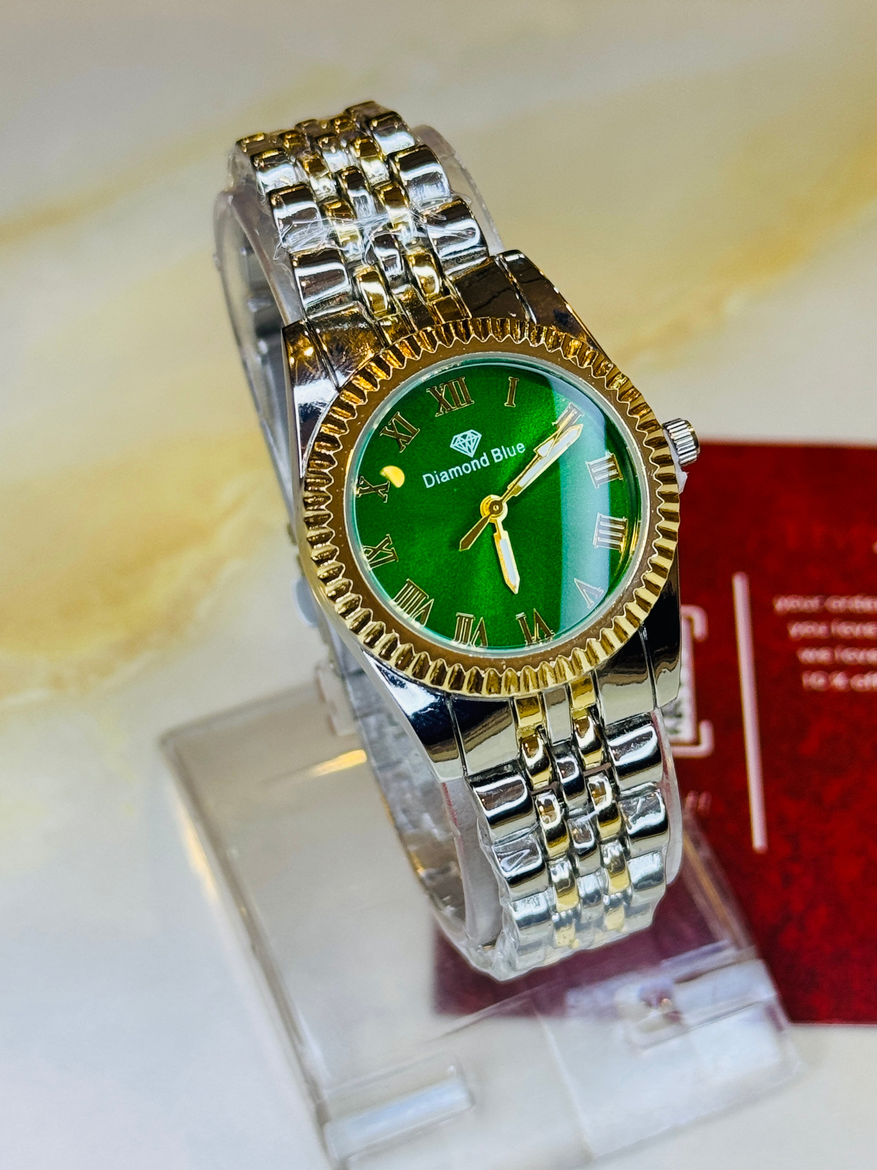 Two Tone Emerald Aoqili Roman Watch for her