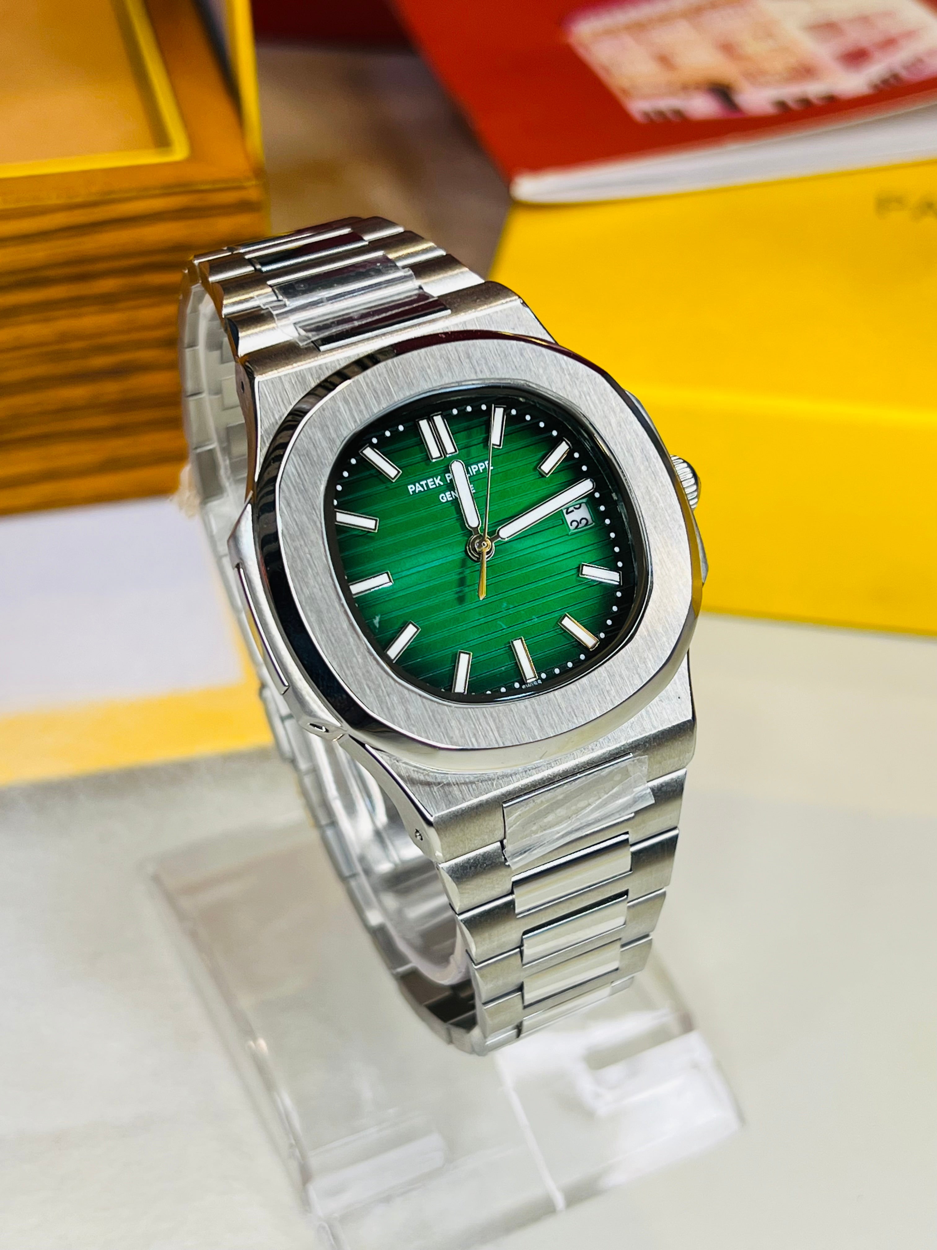 Silver Emerald Automatic Nautilus Super Clone Watch