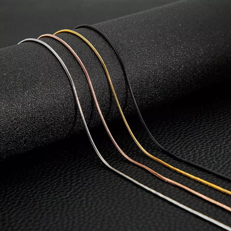 Thin Neck Snake Necklace