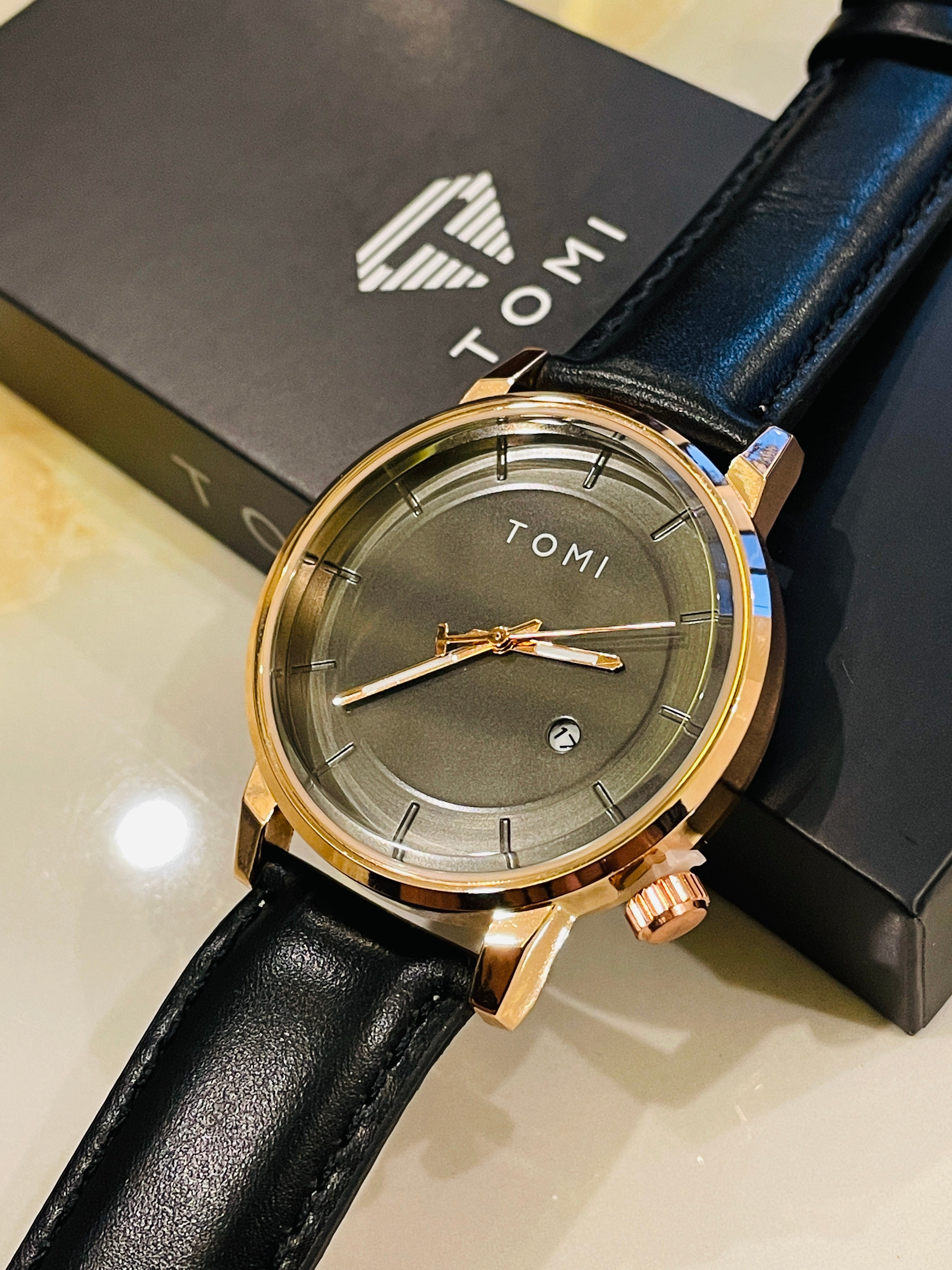 Tomi Gold Black Galaxy Watch