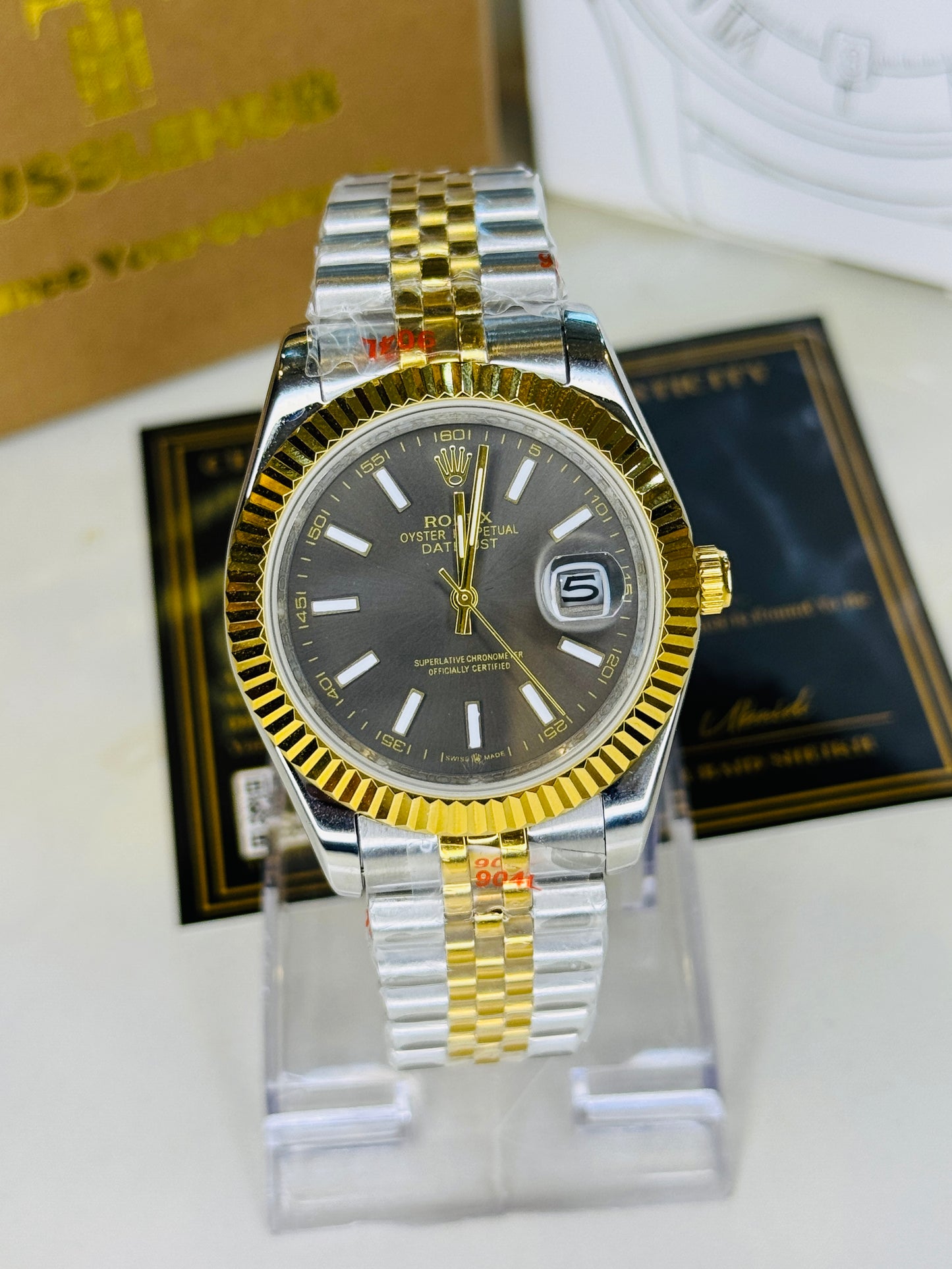 Jubilee Date Just Two Tone Vertical Fluted Bezel Metallic Dial Quartz Watch