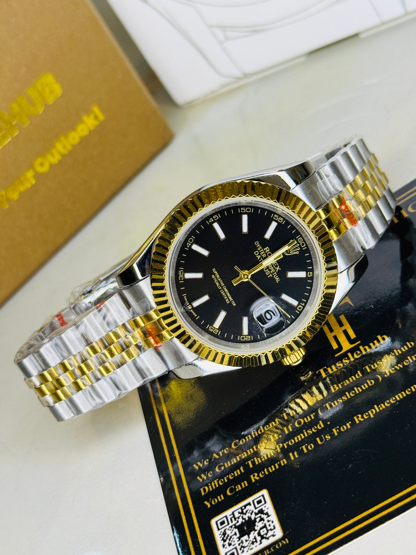 Jubilee Date Just Two Tone Vertical Fluted Black Dial Quartz Watch