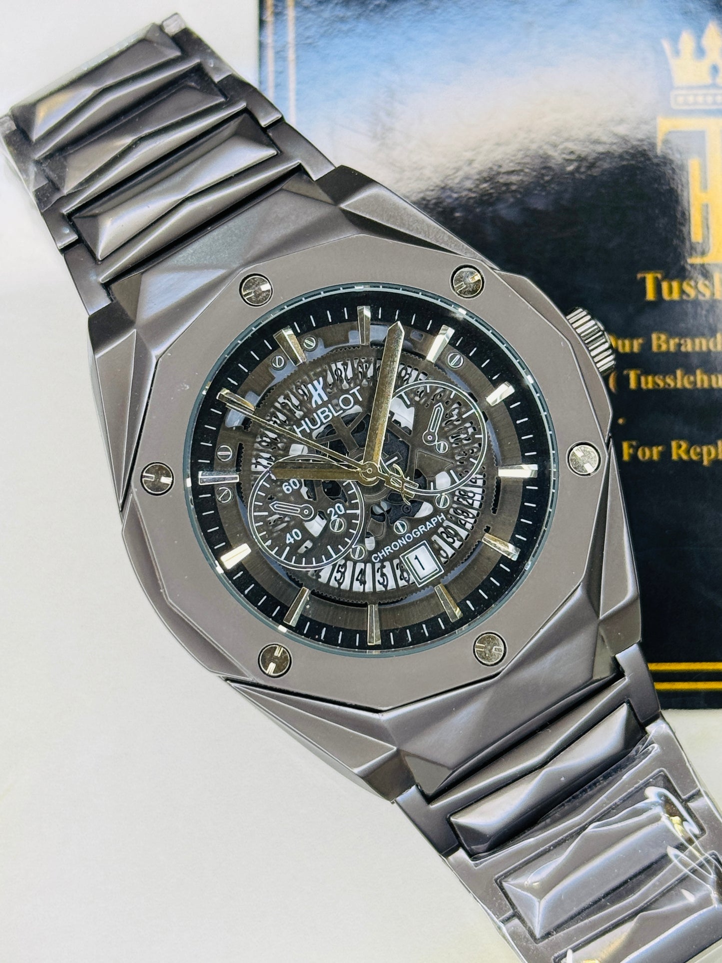 Black Prism Chain Strapped Hologram Dial Hublot Watch