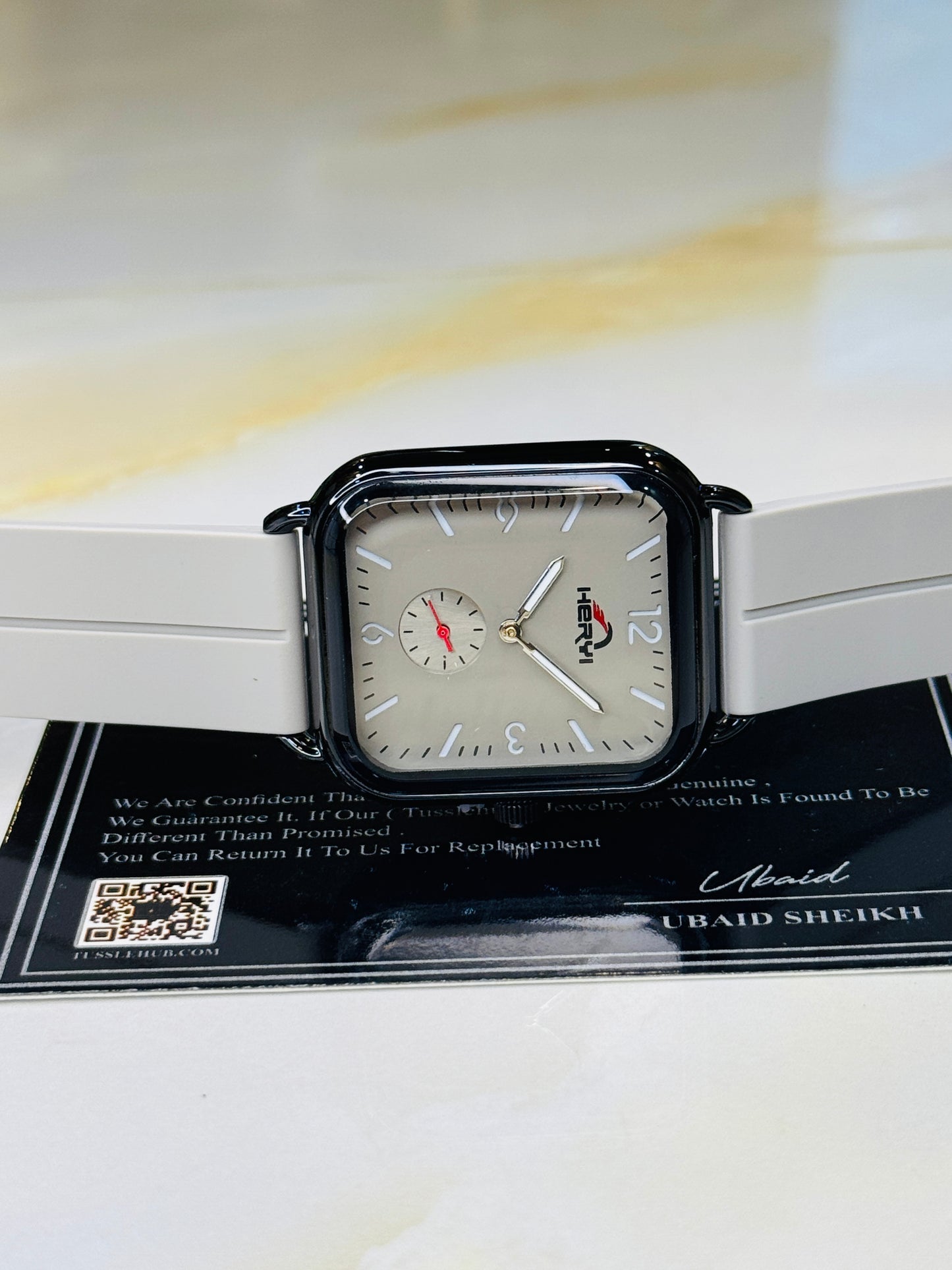 Ash Grey Heryi Seamer Down Second Magnet Strap Watch