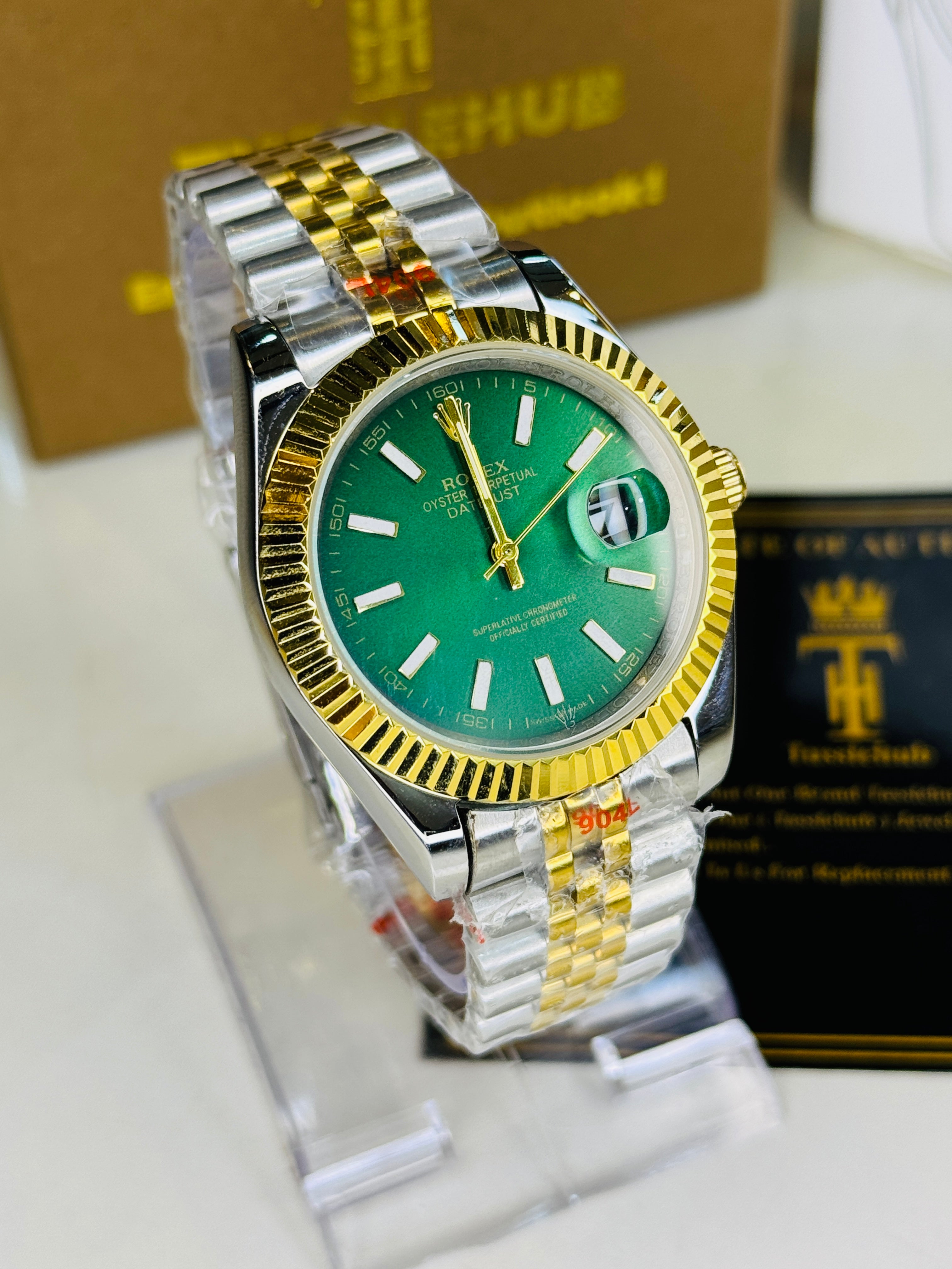 Jubilee Date Just Two Tone Vertical Fluted Green Dial Quartz Watch