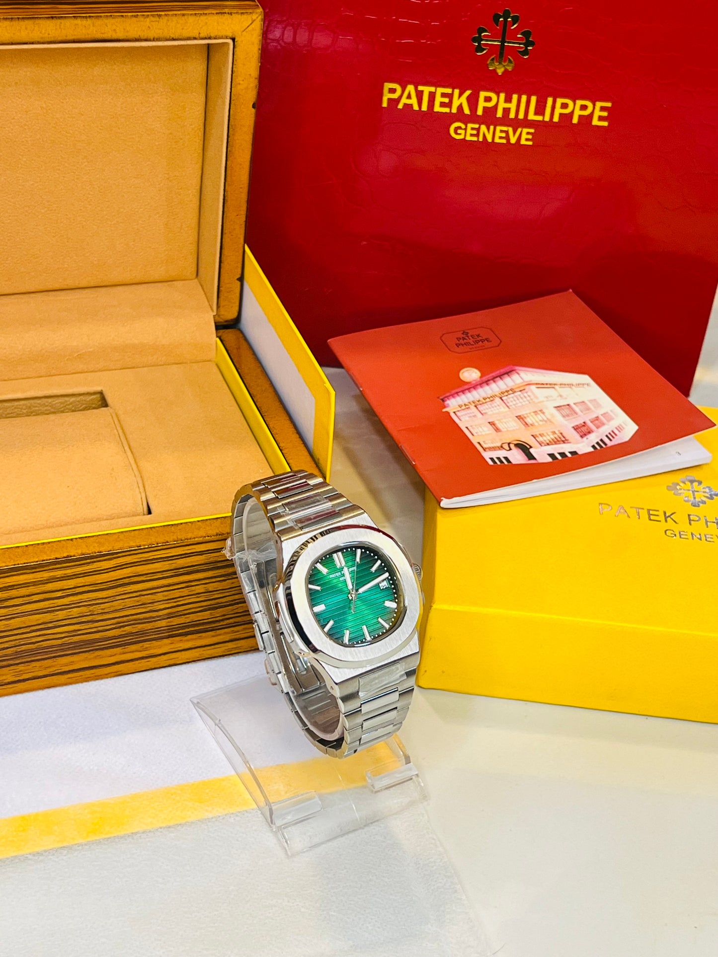 Silver Emerald Automatic Nautilus Super Clone Watch