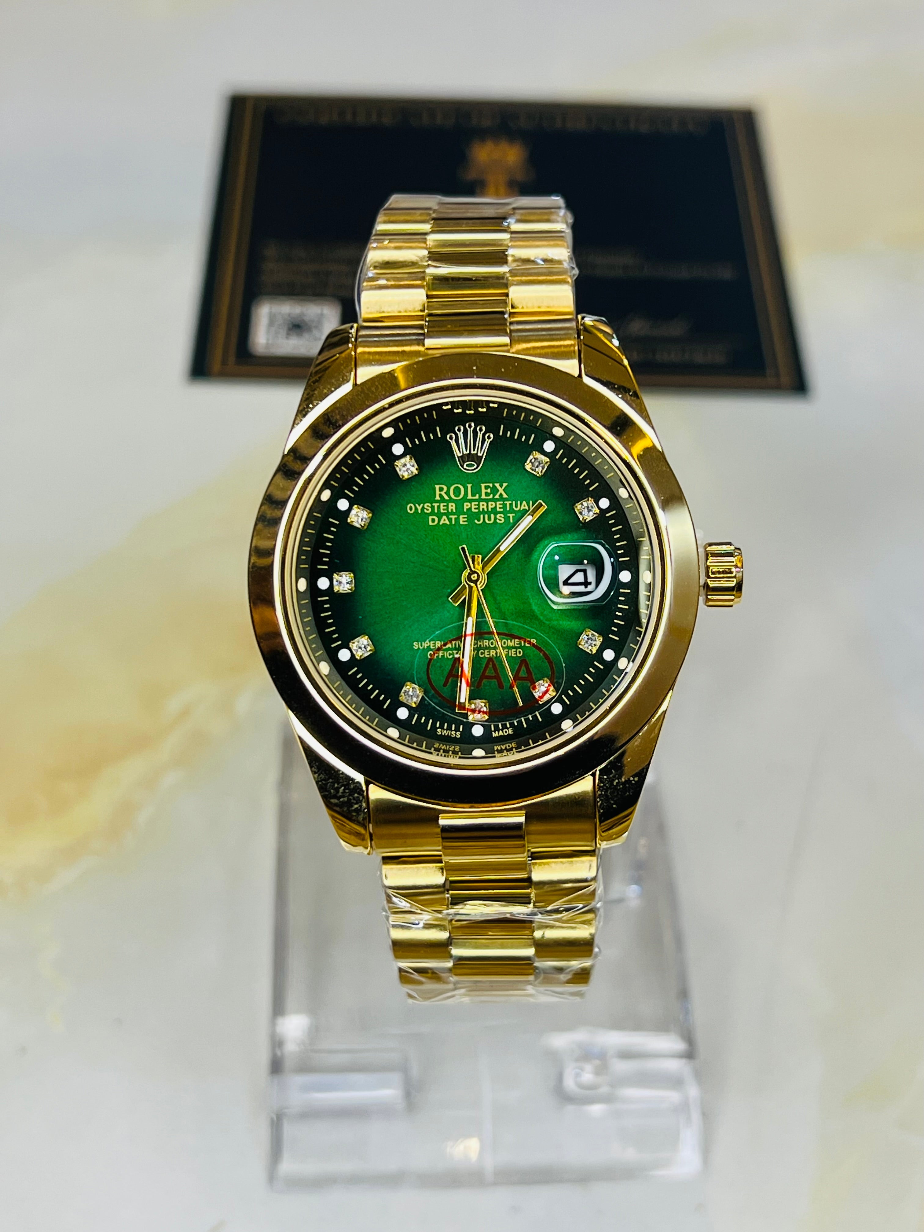 Gold Emerald Plain Bezel Date Just Watch