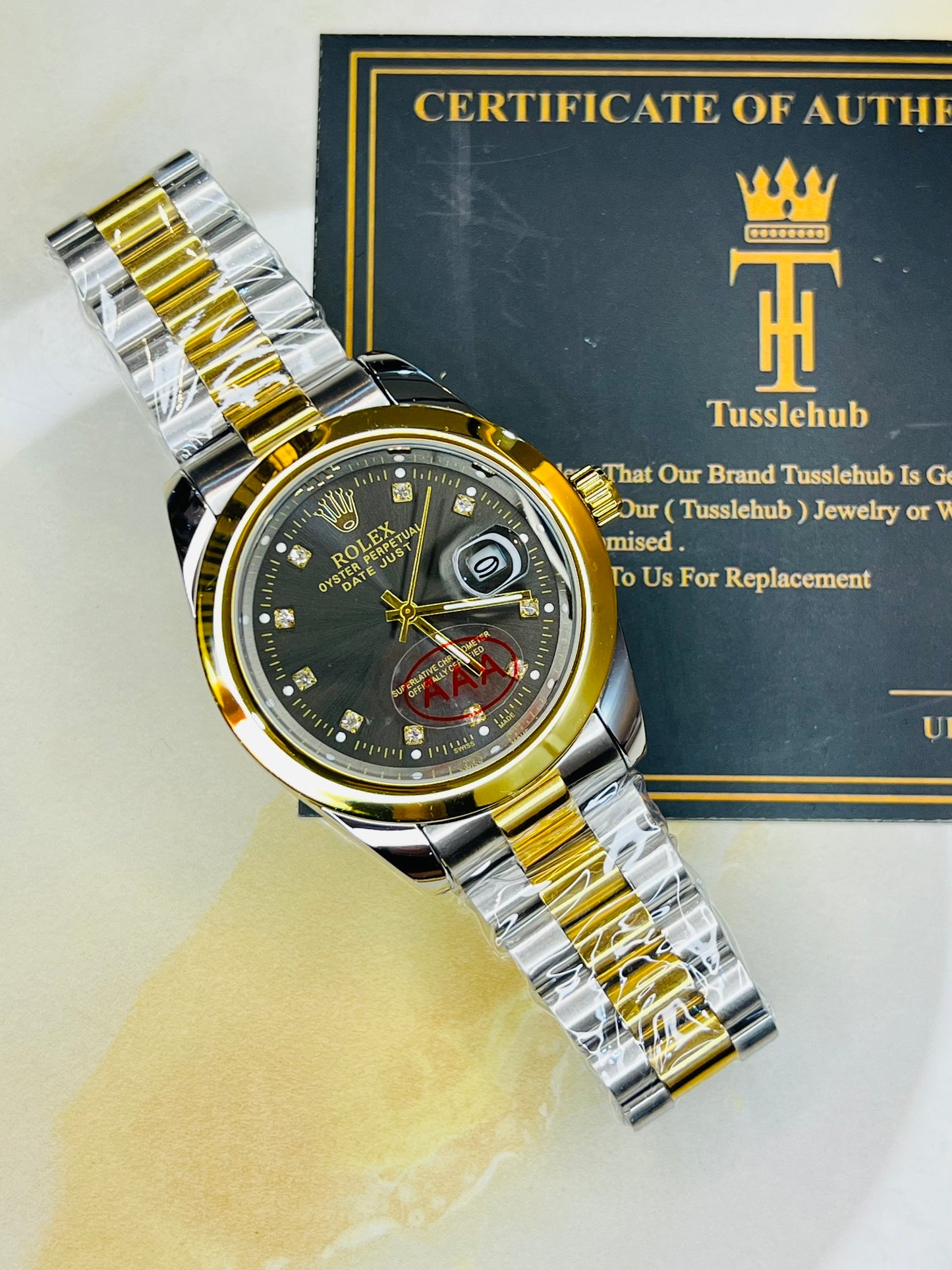 Two Tone Metallic Plain Bezel Date Just Watch