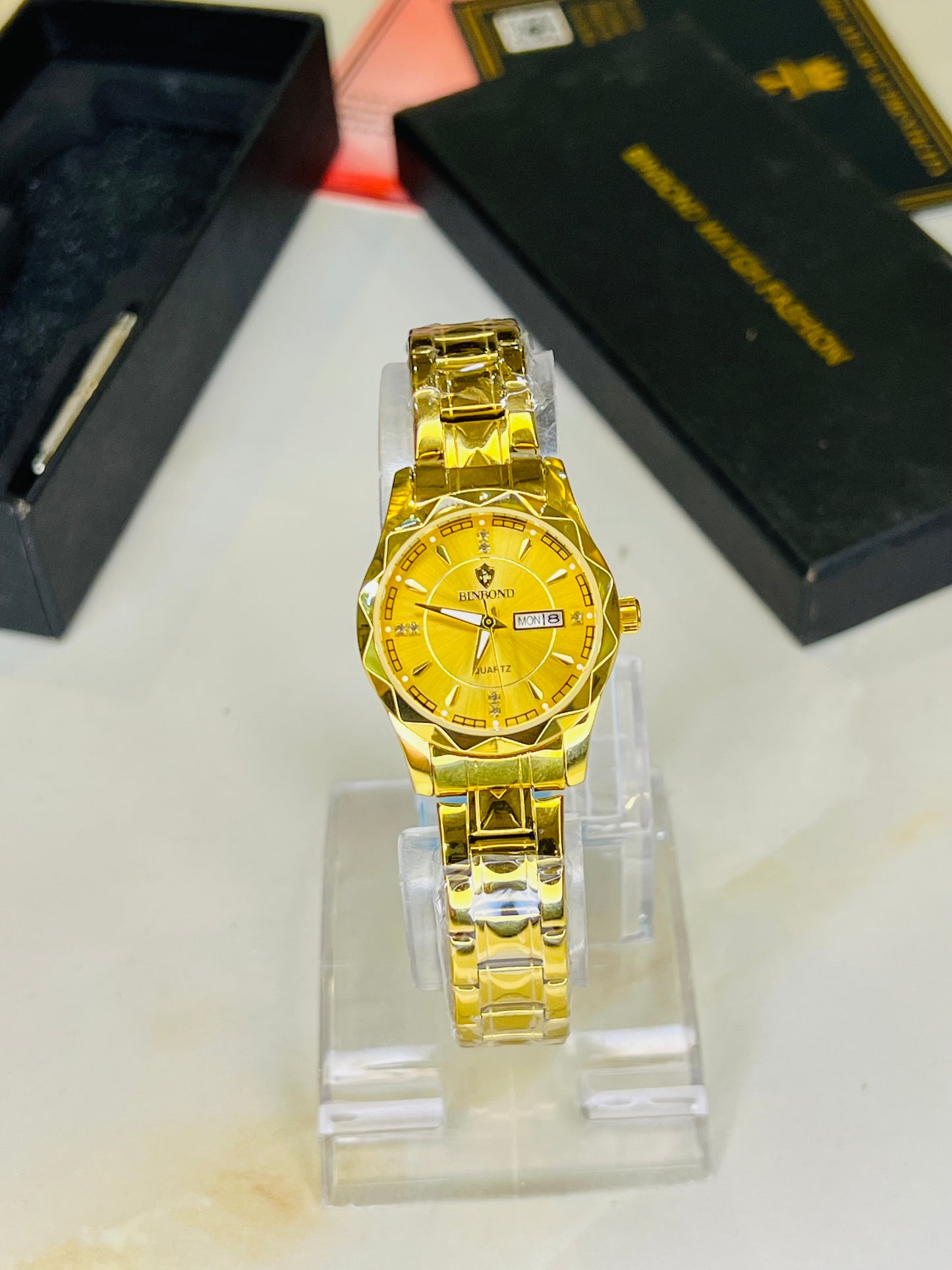 Gold Binbond Day Date Watch For Her
