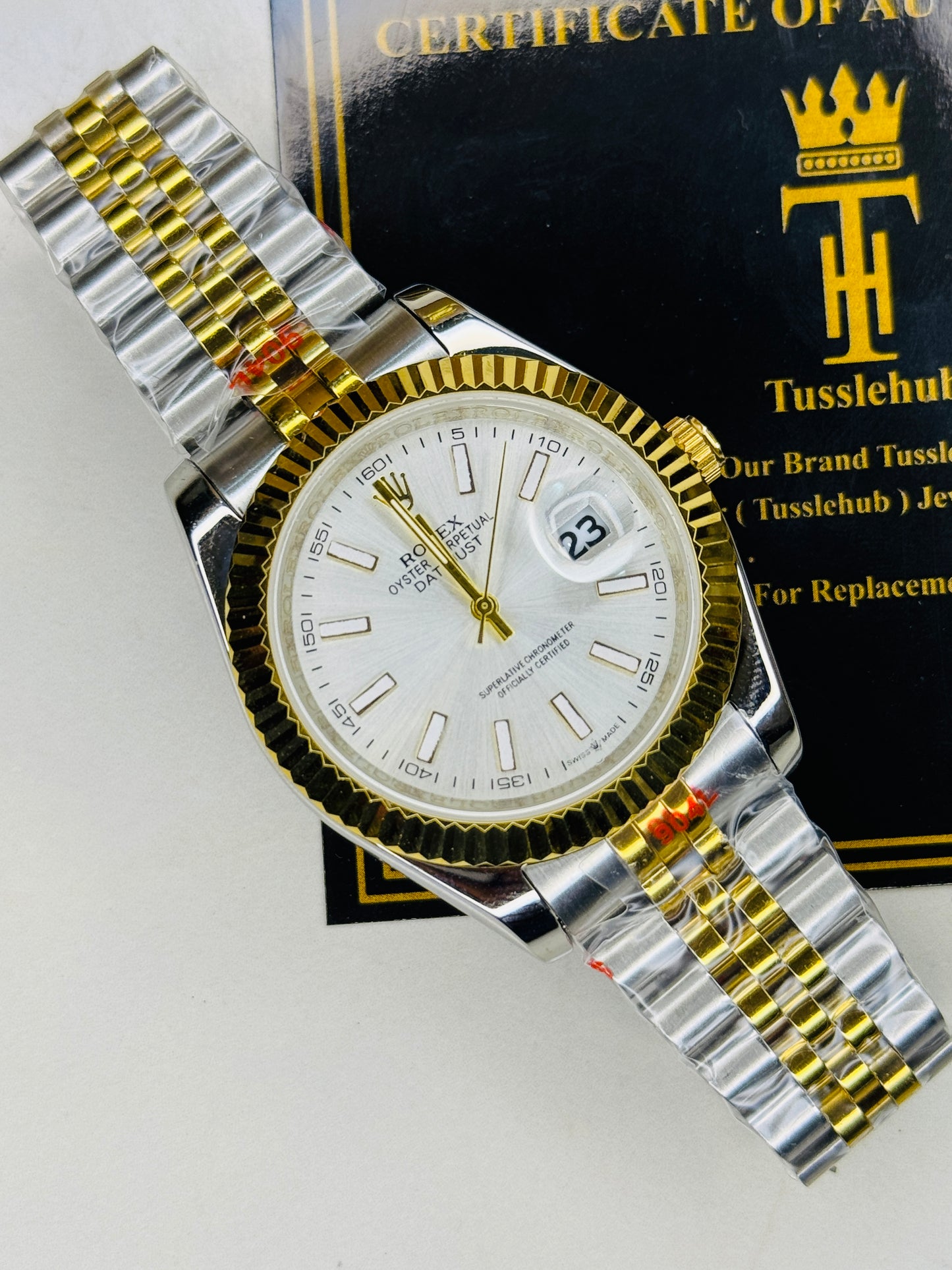 Jubilee Date Just Two Tone Vertical Fluted White Dial Quartz Watch
