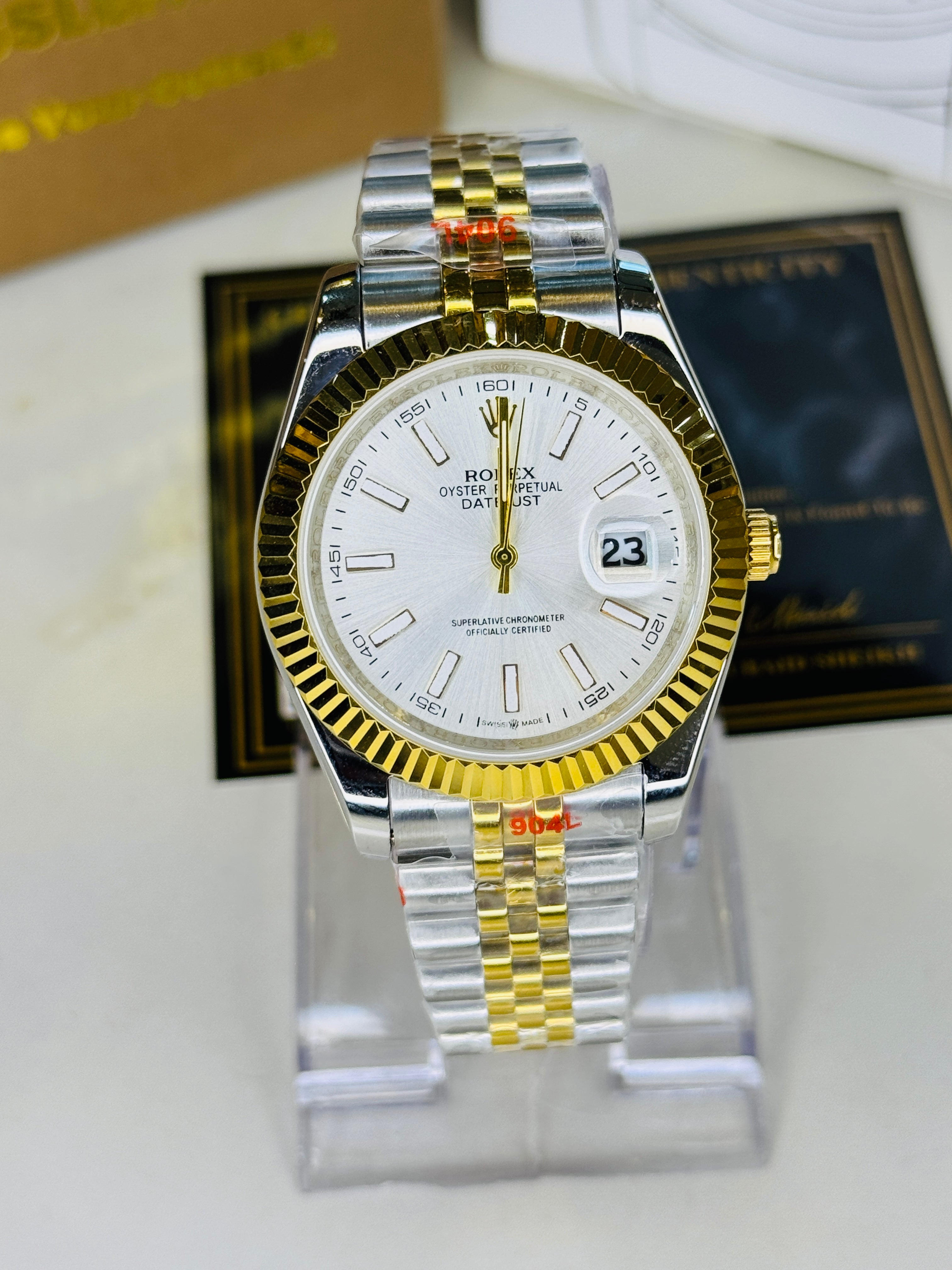 Jubilee Date Just Two Tone Vertical Fluted White Dial Quartz Watch