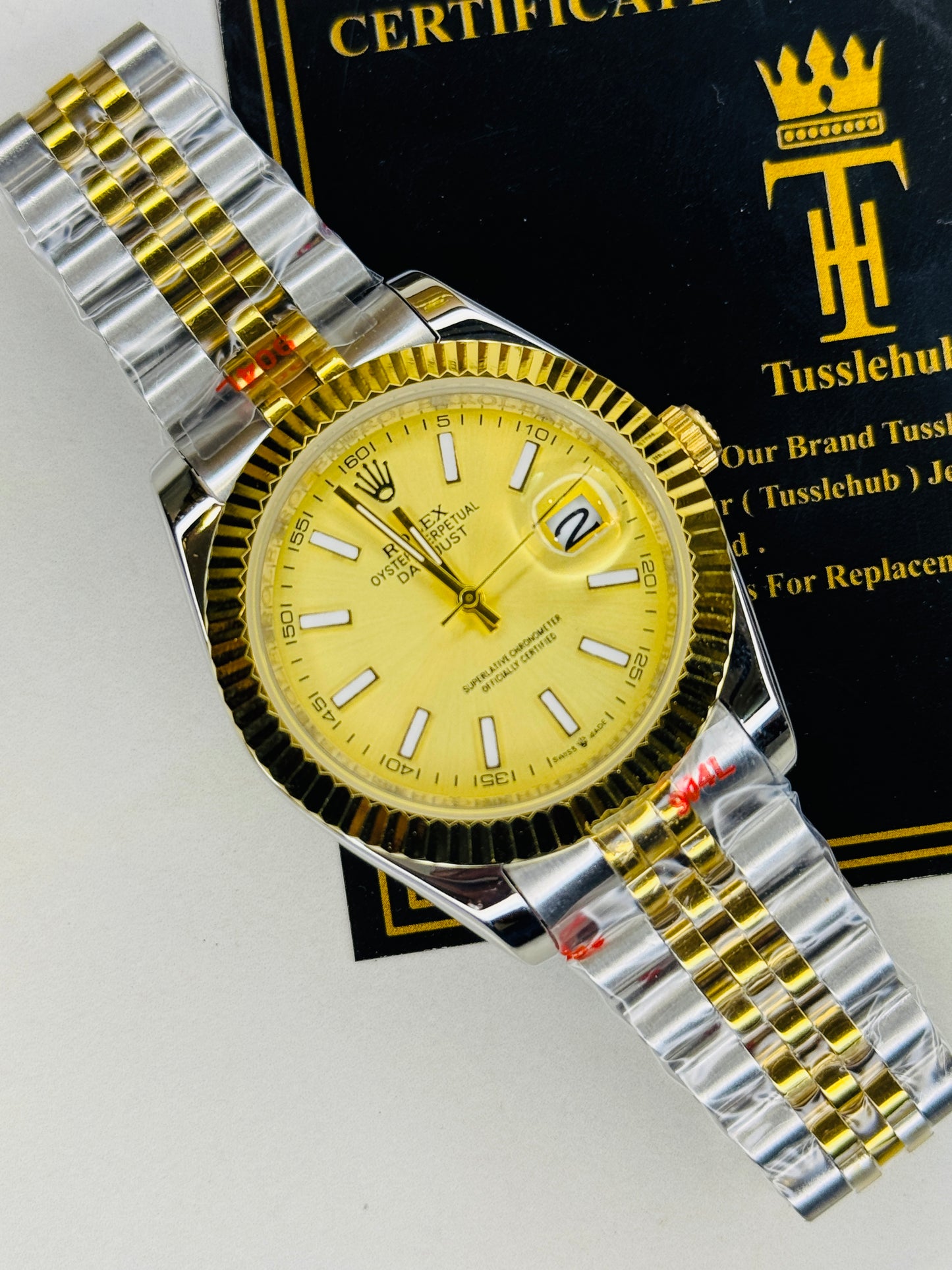 Jubilee Date Just Two Tone Vertical Fluted Gold Dial Quartz Watch