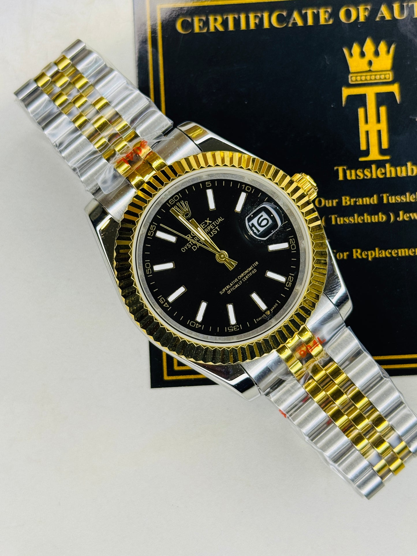 Jubilee Date Just Two Tone Vertical Fluted Black Dial Quartz Watch