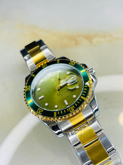 Two Tone Emerald Submariner Rotating Bezel Watch