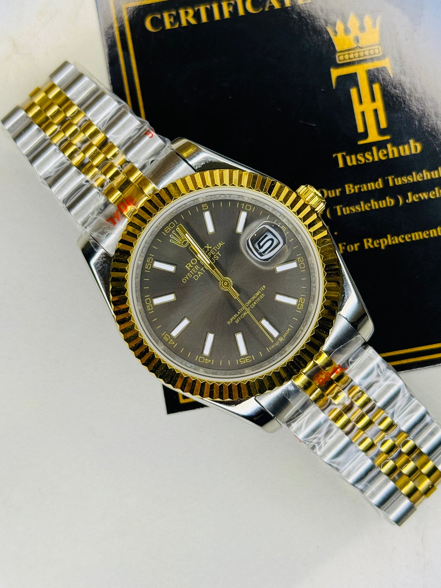 Jubilee Date Just Two Tone Vertical Fluted Bezel Metallic Dial Quartz Watch