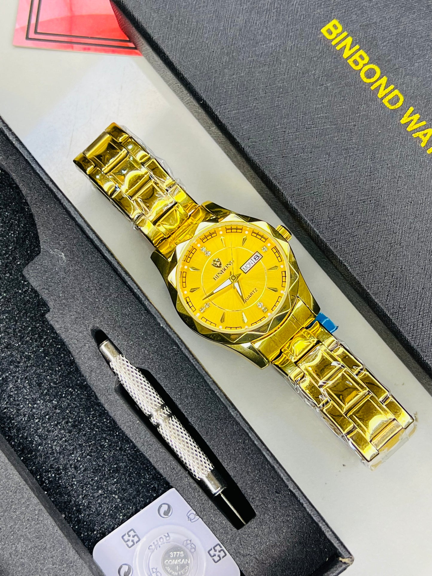 Gold Binbond Day Date Watch For Her