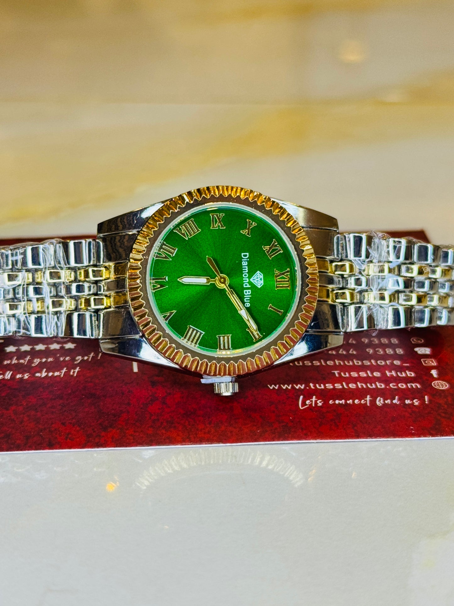 Two Tone Emerald Aoqili Roman Watch for her