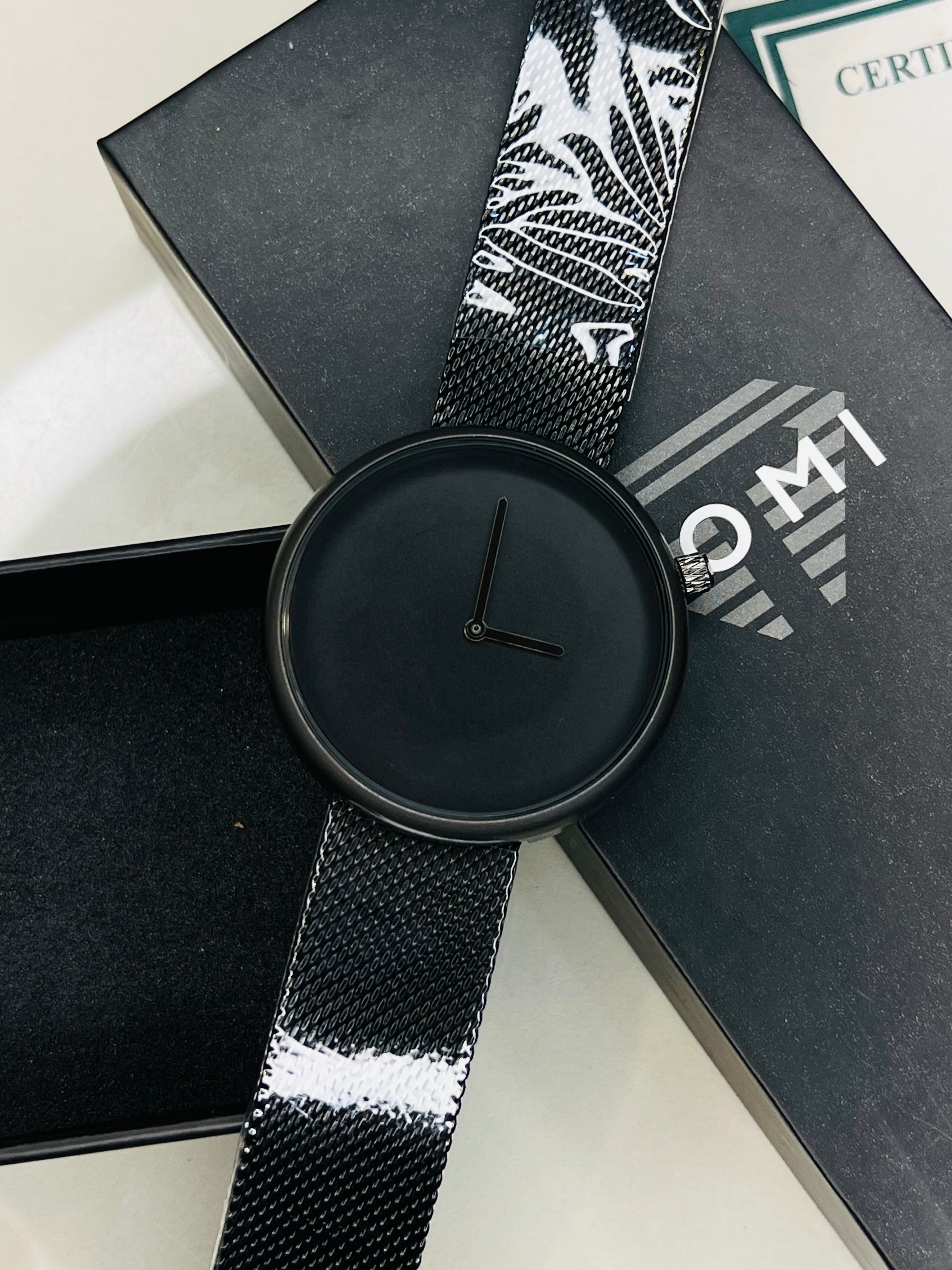 Tomi Black Mesh Strapped Space Watch