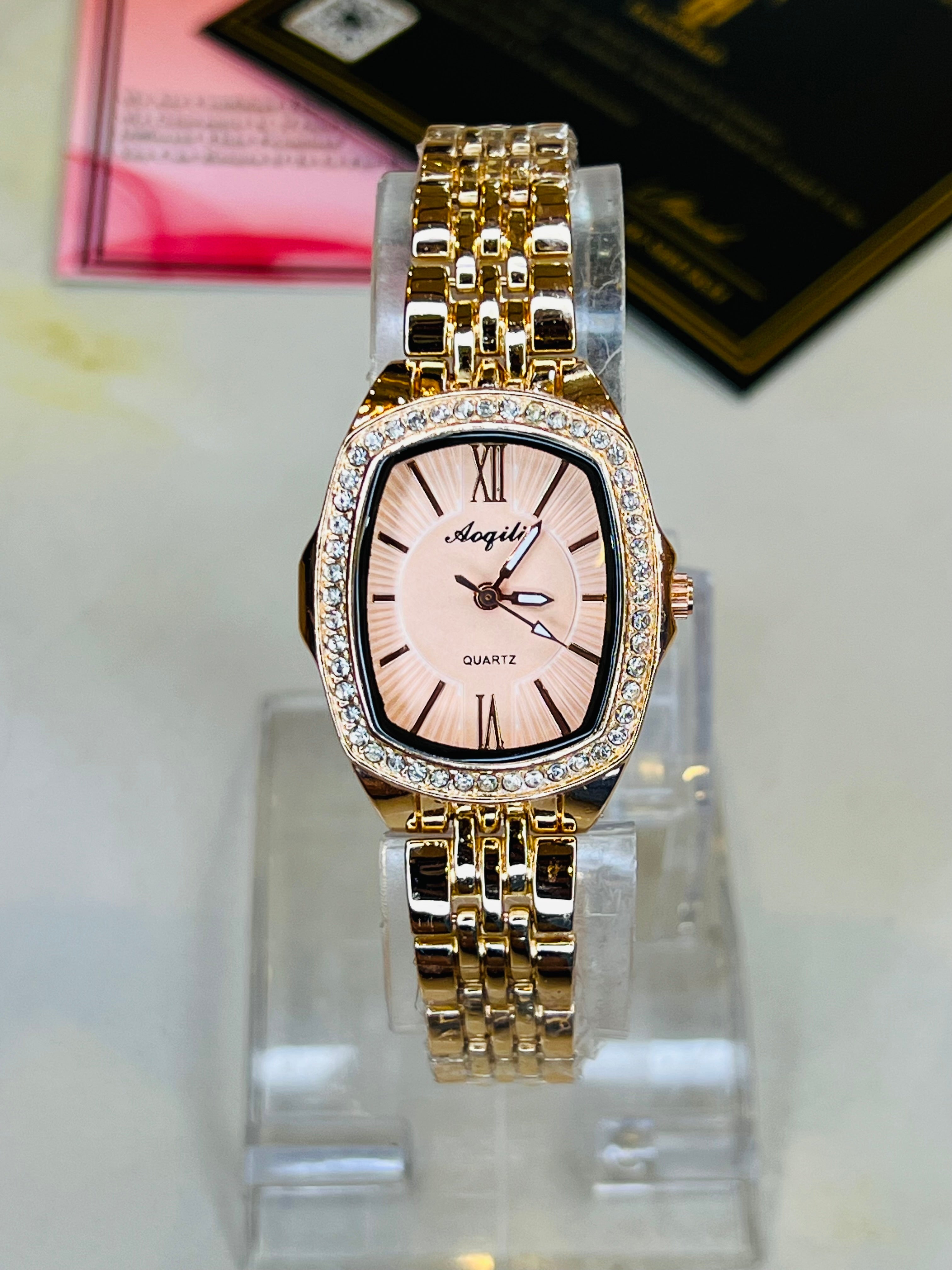 Aoqili Vertical Rose Gold Watch for her